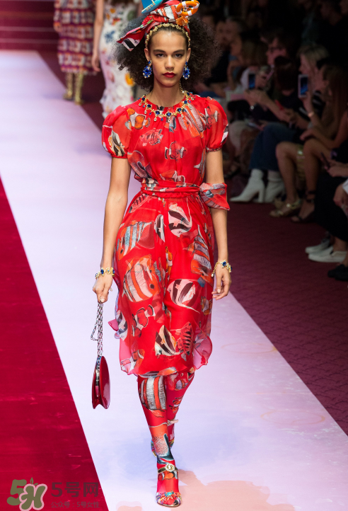 dolce gabbana2018春夏系列服裝怎么樣_好看嗎？