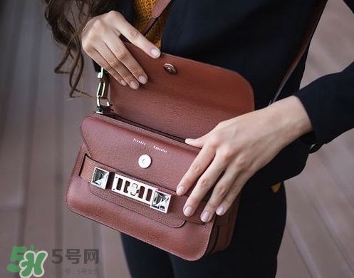 proenza schouler是什么牌子？proenza schouler是奢侈品嗎？