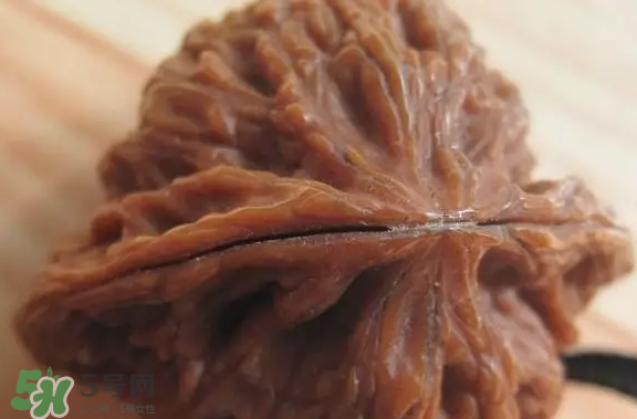 核桃開裂怎么辦？核桃為什么會(huì)開裂？