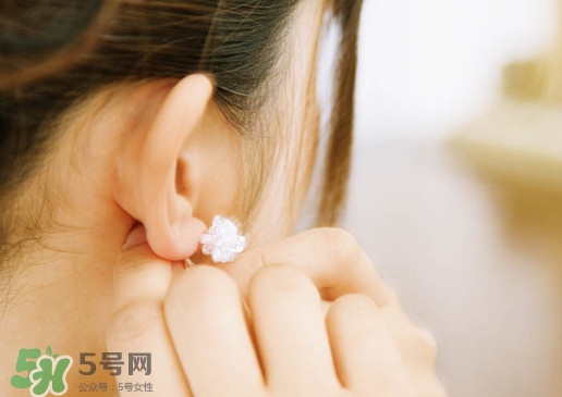 打耳洞去醫(yī)院什么科？打耳洞用什么打比較好