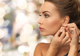 耳洞打什么位置好看？打耳洞痛不痛？