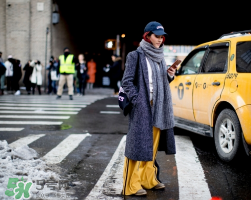 yeezy calabasas運動褲在哪買？yeezy calabasas褲子發(fā)售時間