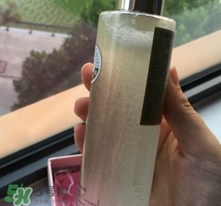 香邂格蕾古法凝光醋萃爽膚水怎么用？