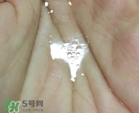 香邂格蕾古法凝光醋萃爽膚水怎么用？