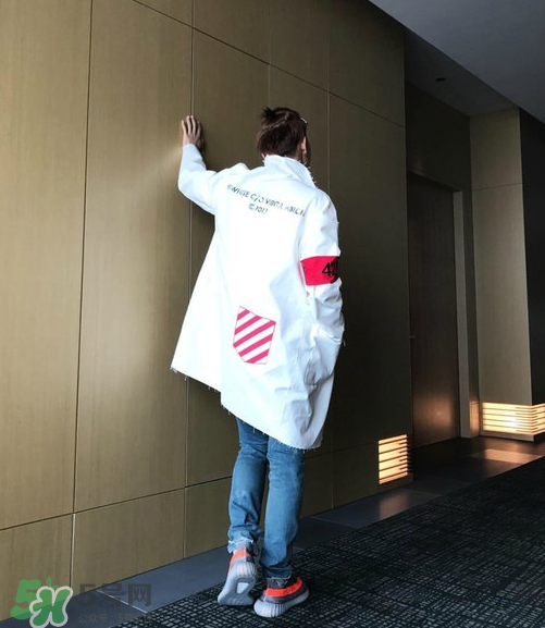 424的袖標(biāo)怎么固定？424袖標(biāo)能拆嗎？