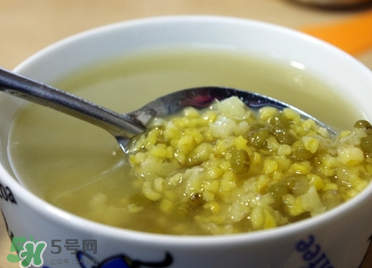 干咳嗽吃什么好的快？小孩外寒咳嗽的癥狀表現(xiàn)