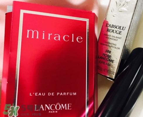 蘭蔻菁純唇膏小紅色是什么顏色？蘭蔻小紅色好看嗎