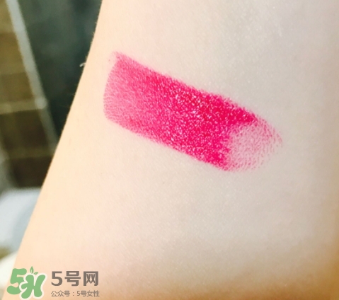 蘭蔻菁純唇膏小紅色是什么顏色？蘭蔻小紅色好看嗎