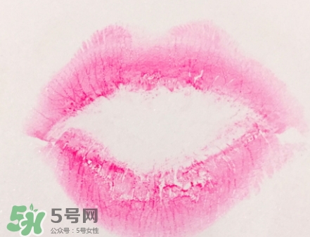 蘭蔻菁純唇膏小紅色是什么顏色？蘭蔻小紅色好看嗎