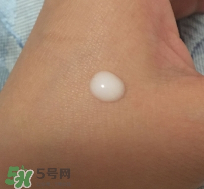 olay小臉精華怎么用？olay玉蘭油臻粹小臉精華使用心得