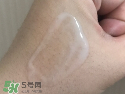 olay臻粹系列小臉精華多少錢？olay小臉精華適合年齡