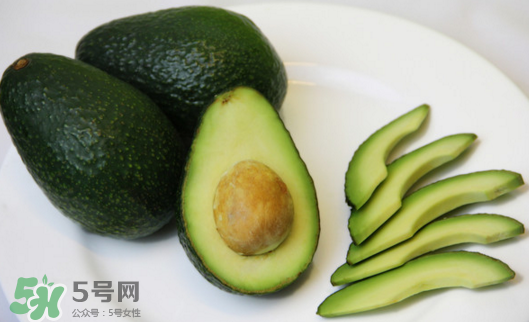 寶寶吃牛油果的好處？寶寶吃牛油果多少合適？