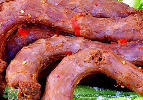 鴨脖熱量高嗎？一根鴨脖子的熱量是多少？