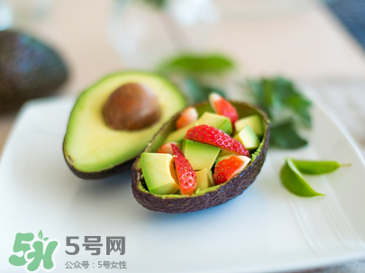 牛油果硬得能吃嗎？孕婦吃牛油果注意事項(xiàng)