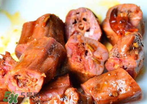 鴨脖可以帶上飛機(jī)嗎？鴨脖可以托運(yùn)嗎？