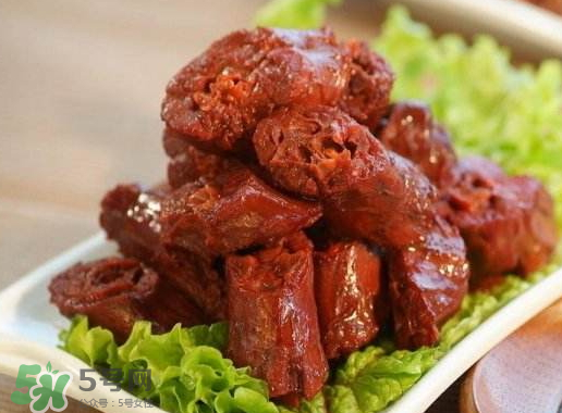 鴨脖可以帶上飛機(jī)嗎？鴨脖可以托運(yùn)嗎？