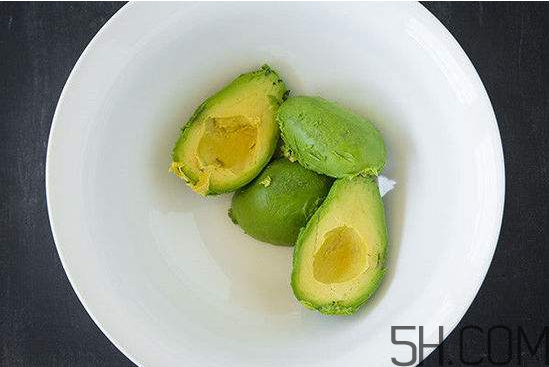 牛油果和香蕉一起能多吃嗎？牛油果挑什么樣的好？