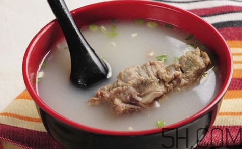 牛骨頭湯補什么？牛骨頭湯不能和什么一起吃