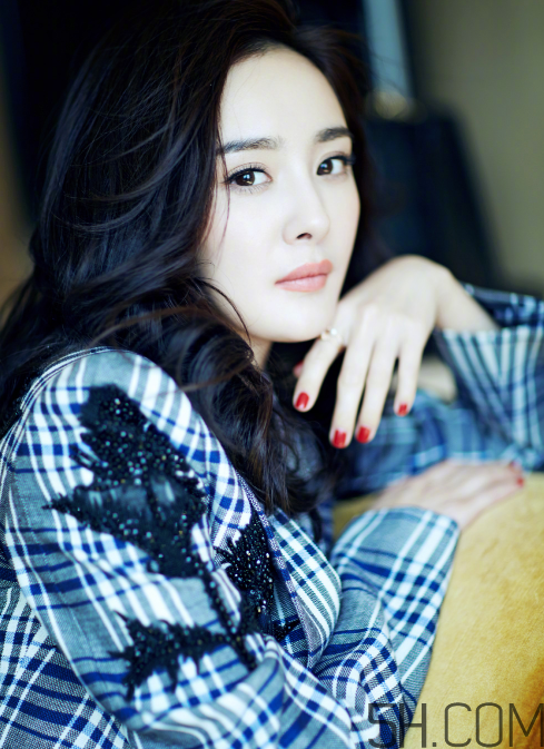 去眼袋手術(shù)需要住院?jiǎn)?？去眼袋手術(shù)恢復(fù)期多久？