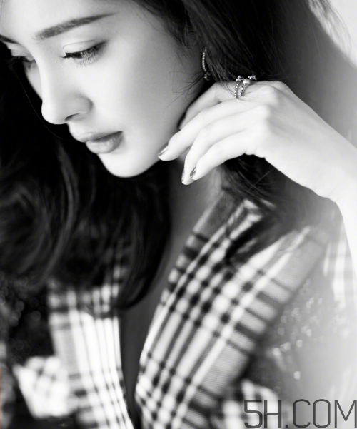 去眼袋手術(shù)需要住院?jiǎn)?？去眼袋手術(shù)恢復(fù)期多久？