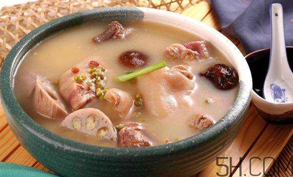 前豬腳好還是后豬腳好？豬腳和什么一起煲湯好