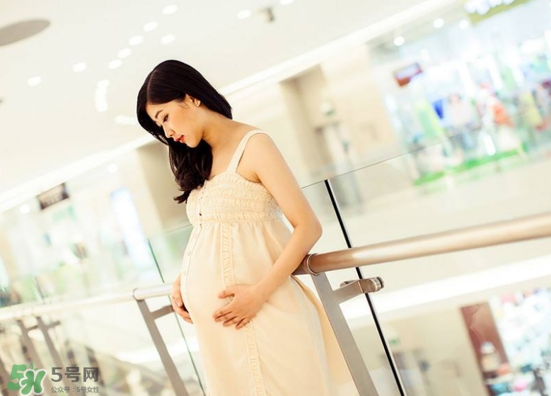 男寶寶更愛(ài)提前報(bào)到嗎？懷男孩更容易早產(chǎn)？