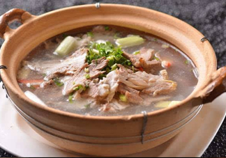 牛骨頭湯要放哪些食材？牛骨頭湯要煮多長(zhǎng)時(shí)間