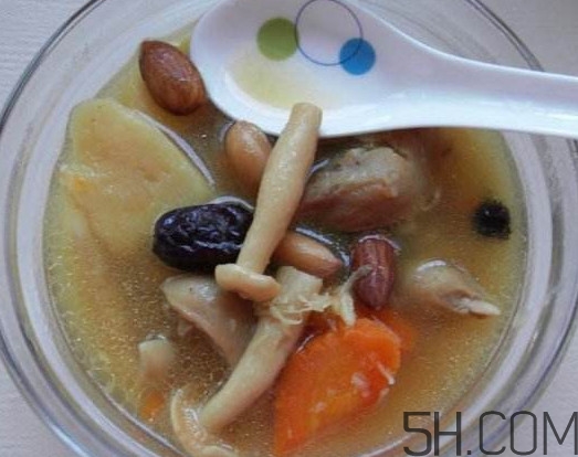 豬腳湯下奶嗎？豬腳湯怎么做好喝