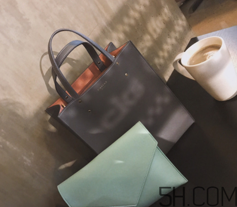 fibreno包大概多少錢？fibreno在哪里買？