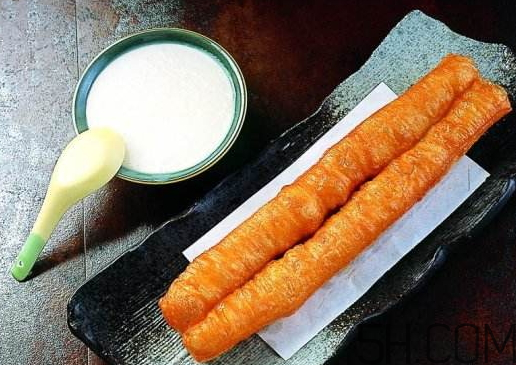 油條可以和牛奶一起吃嗎？油條和牛奶能一起吃嗎？