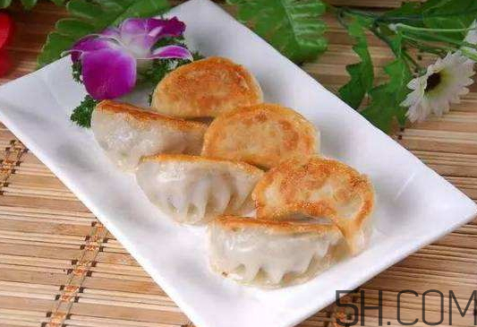 煎餃怎么做不粘鍋？煎餃粘鍋怎么辦？