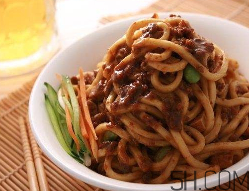 炸醬面可以用掛面嗎？炸醬面用什么面條？