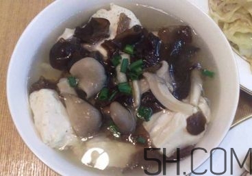 蘑菇和海參能一起吃嗎？蘑菇海參湯的做法