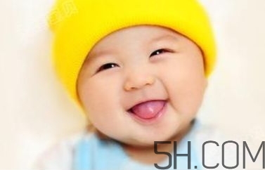 如何給寶寶斷奶？寶媽有妙招