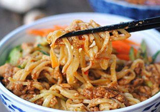 炸醬面可以用掛面嗎？炸醬面用什么面條？