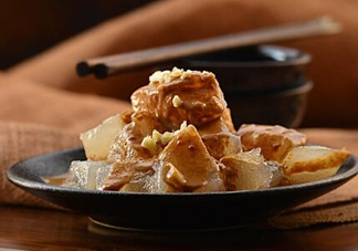 燜子是涼粉嗎？燜子是用什么做的？