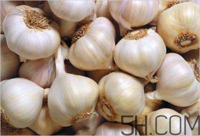 大蒜泡酒可以放冰糖嗎？什么藥酒中可以加冰糖？