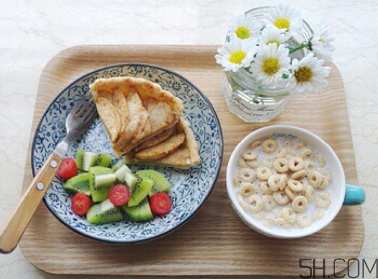 牛奶和螃蟹能一起吃嗎？牛奶和什么不能一起吃？