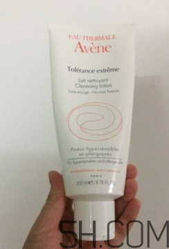 雅漾舒緩特護(hù)潔面乳怎么用？使用方法