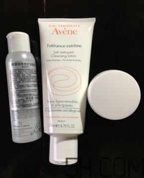 雅漾舒緩特護(hù)潔面乳怎么用？使用方法