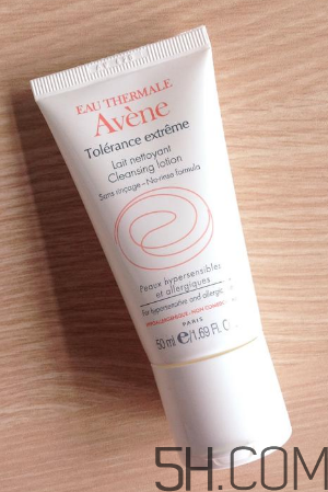 雅漾舒緩特護(hù)潔面乳怎么樣？好用嗎？