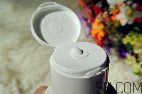 雅漾舒緩特護(hù)潔面乳怎么樣？好用嗎？