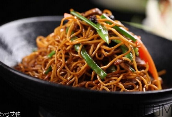 炒面為什么會(huì)粘鍋？炒面怎么不粘鍋？