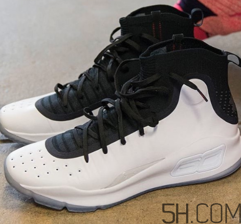 under armour curry 4白黑配色什么時候發(fā)售_多少錢？