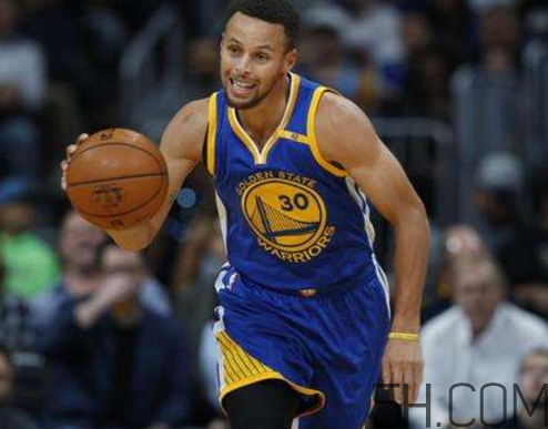 under armour curry 4白黑配色什么時候發(fā)售_多少錢？