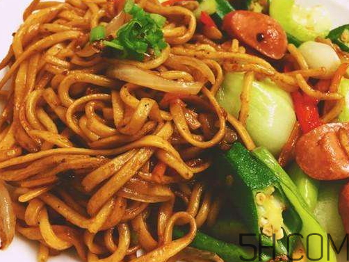 炒面用什么醬油？炒面用什么調料最香？