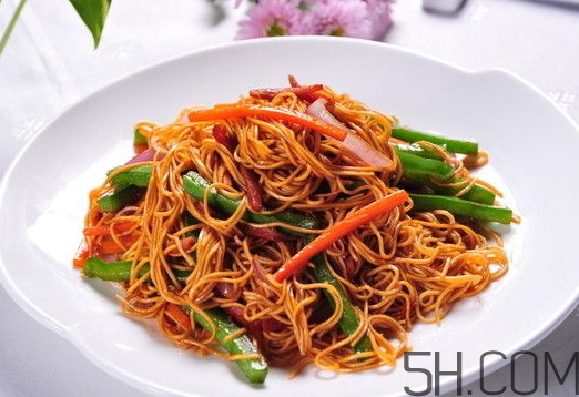 吃炒面會胖嗎？炒面熱量高嗎？