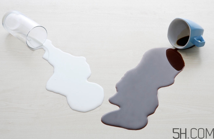 純牛奶好還是早餐奶好？純牛奶和早餐奶有什么區(qū)別