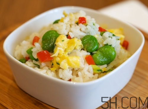 蛋炒飯可以放洋蔥嗎？蛋炒飯放洋蔥好吃嗎？