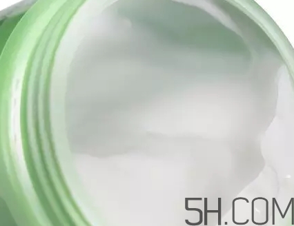 焗油膏弄到臉上怎么洗？